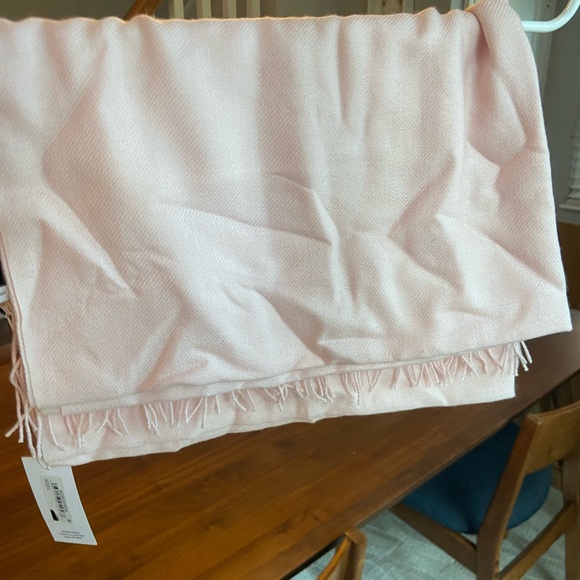 Nordstrom Tissue Weight Wool & Cashmere Scarf - Picture 9 of 10